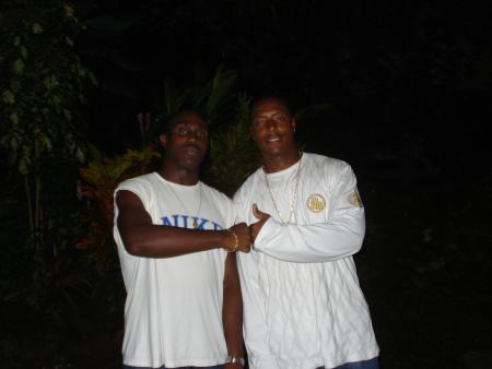 mn kouz é mn frère chéri!!!!